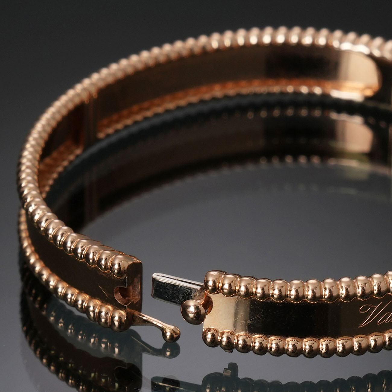VAN CLEEF & ARPELS(USED)반클리프 빼를리 시그니처 브레이슬릿 스몰